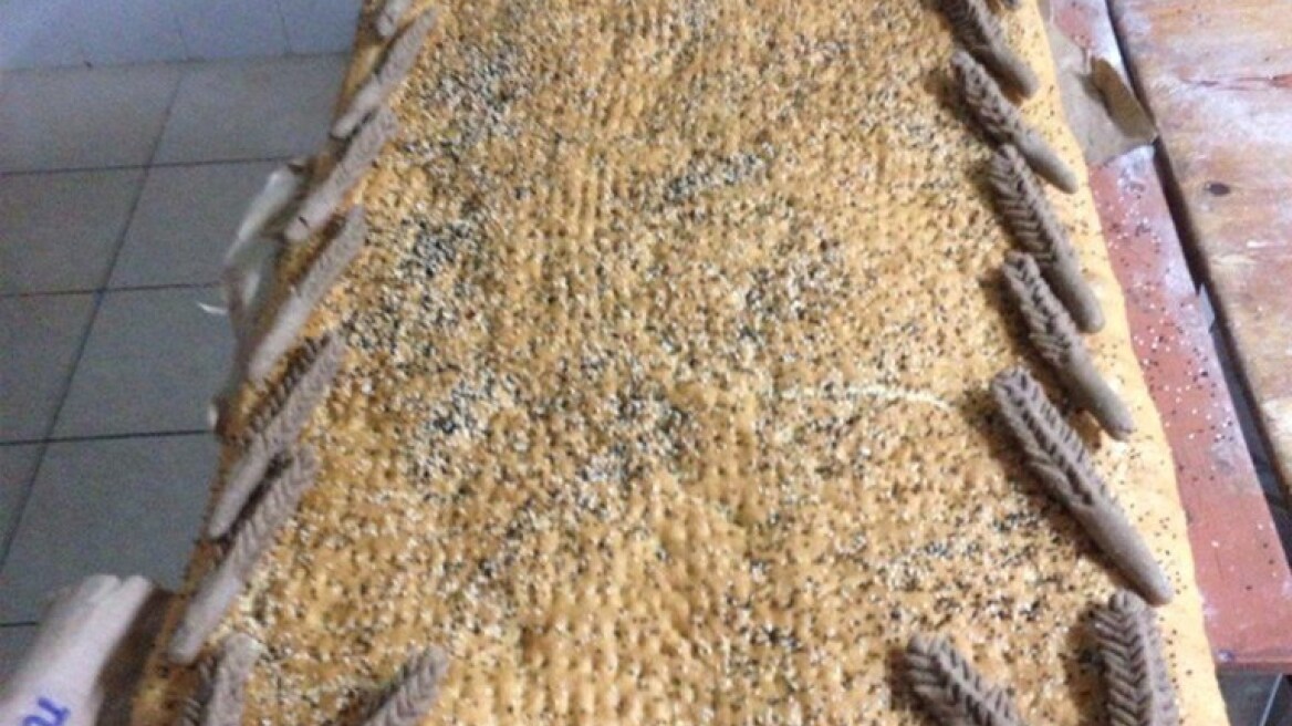 Φωτογραφία: Λαγάνα -  γίγας στην Ιεράπετρα Λασιθίου