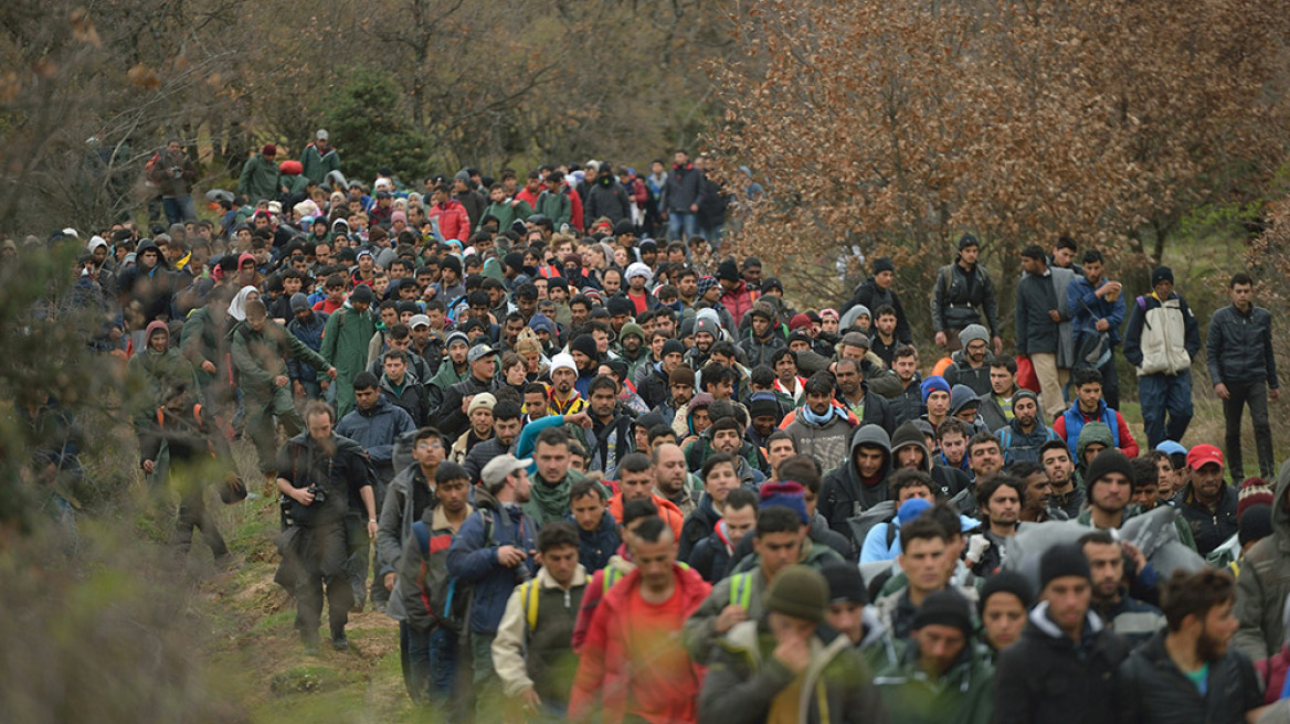 Πάνω από 30 φωτορεπόρτερ - ανάμεσά τους και Έλληνες - συνέλαβε η αστυνομία της ΠΓΔΜ