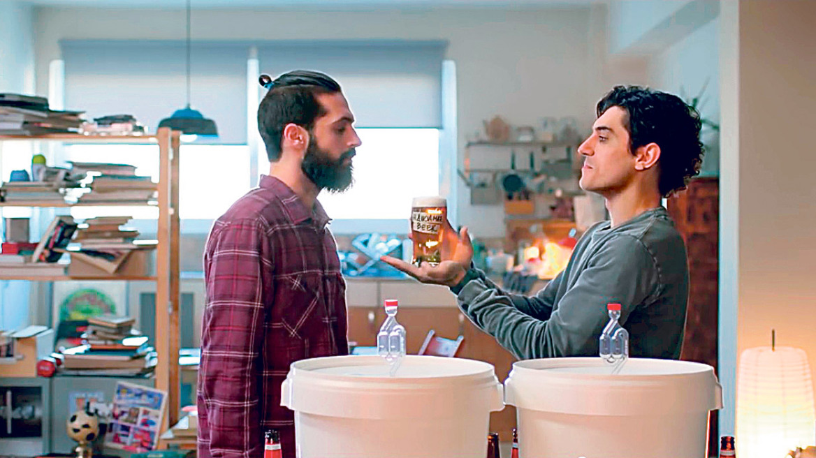 Αργύρης Πανταζάρας-Λευτέρης Γκιωνάκης: Ποια μπύρα; Οι τύποι τα σπάνε!