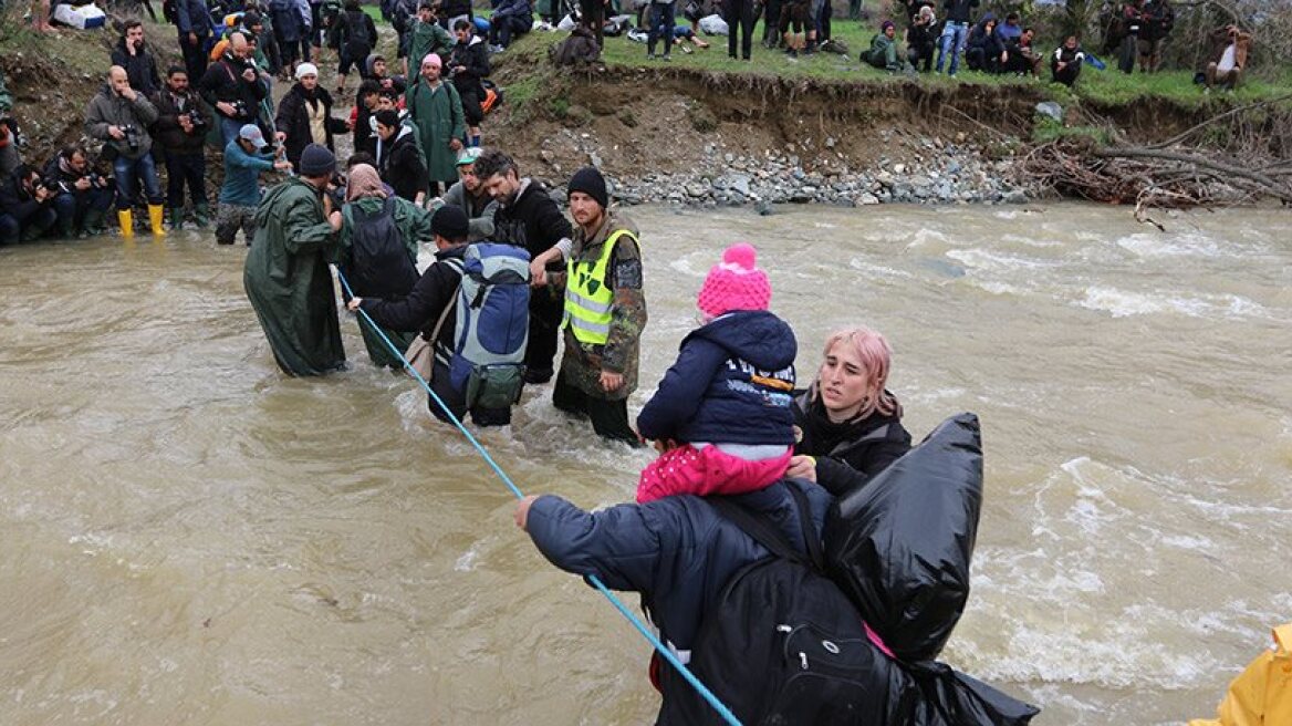 “FYROM soldiers were pushing us to get in a hole and go back to Greece!” (vid)