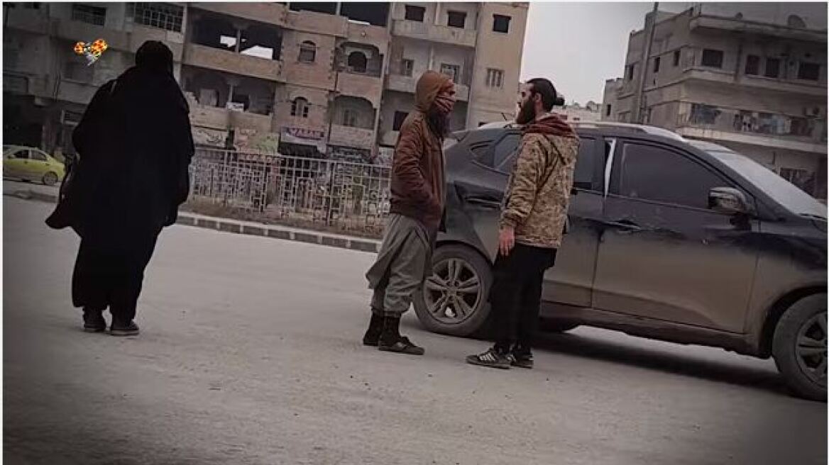 Γυναίκες βιντεοσκόπησαν την ζωή στην «καρδιά» του Ισλαμικού Κράτους