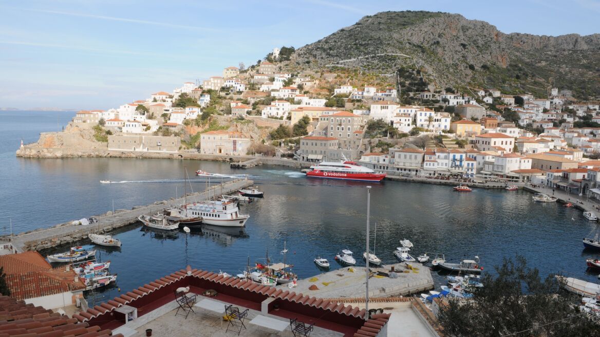 Στην Ύδρα ο αγώνας ανοικτής θαλάσσης του ΠΟΙΑΘ την επέτειο της 25ης Μαρτίου 