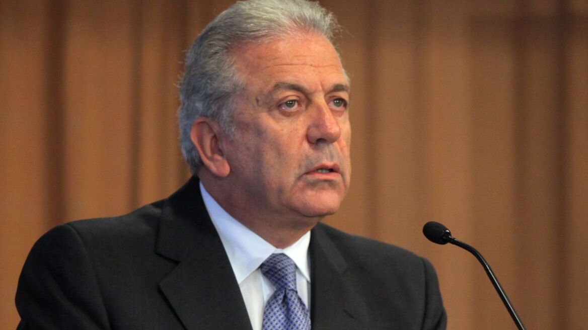 Αβραμόπουλος: «Πρέπει να ενισχυθούν τα εξωτερικά σύνορα της ΕΕ και να διασφαλιστεί η Σένγκεν»