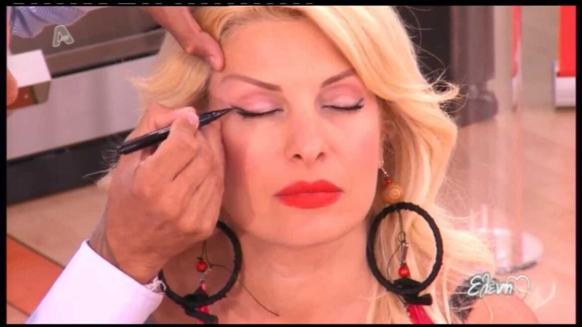 Ελένη Μενεγάκη: Δείτε τη χωρίς ίχνος μακιγιάζ