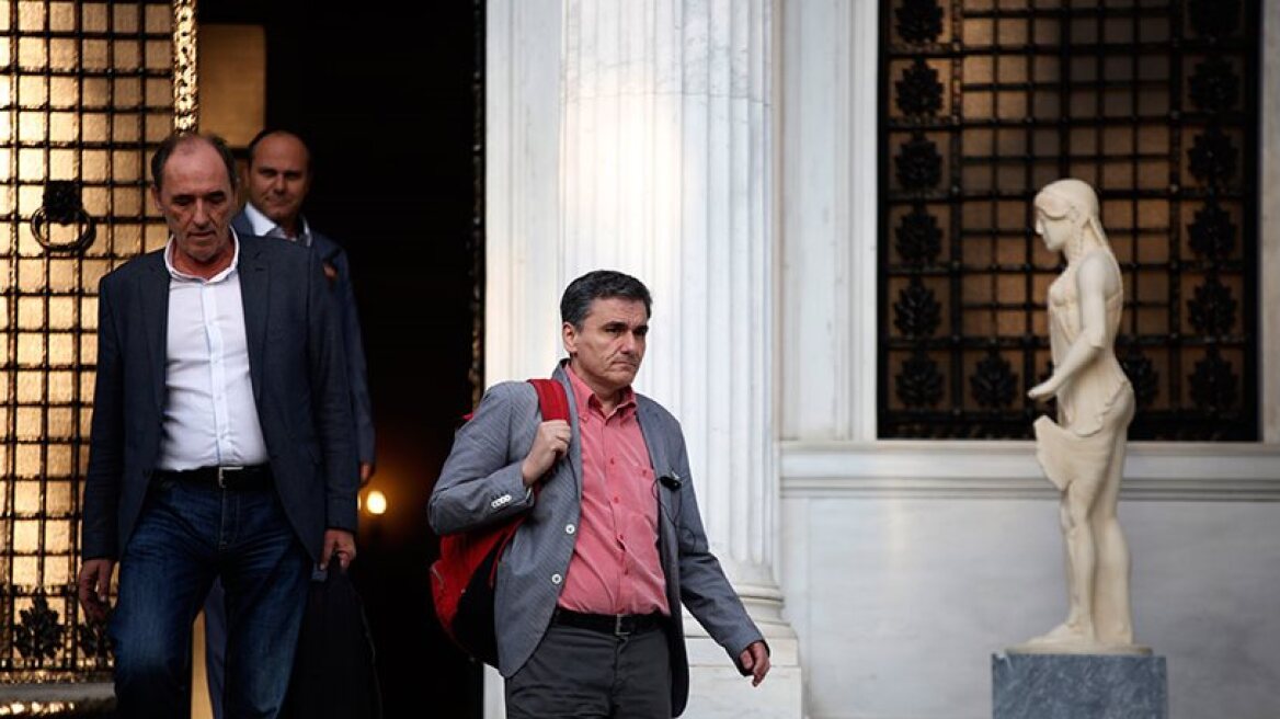 Greece-Quartet talks: New 1.7bln taxes on Greeks?