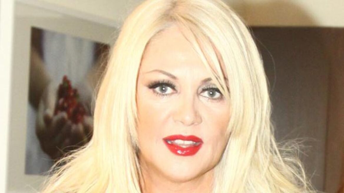 Αυτός είναι ο τίτλος του show της Ρούλας Κορομηλά