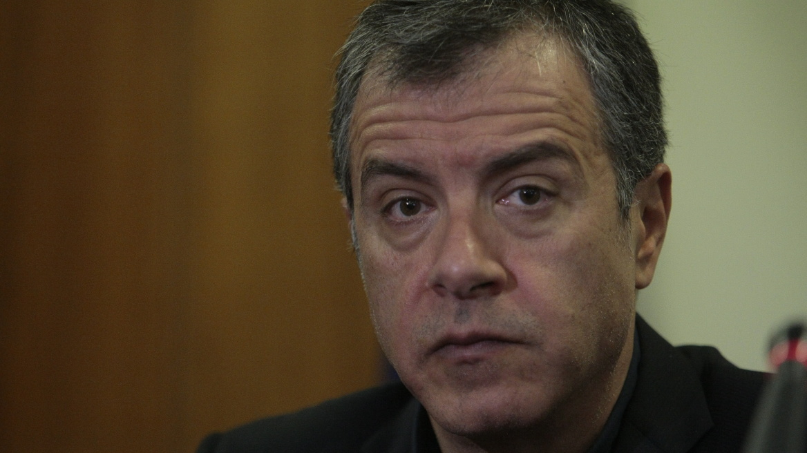 Θεοδωράκης: Θέλουμε μια μεγάλη κοινωνική συμμαχία χωρίς ΣΥΡΙΖΑ, ΑΝΕΛ και Λεβέντη