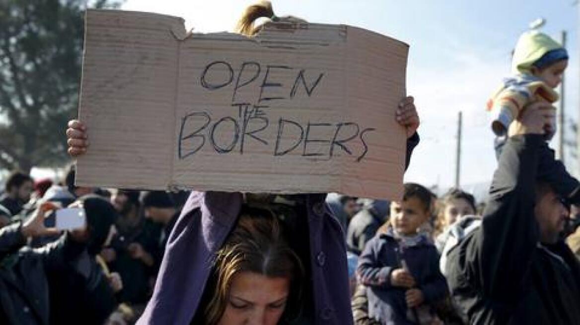 «Πεθαίνουμε εδώ» φωνάζουν οι πρόσφυγες στην Ειδομένη