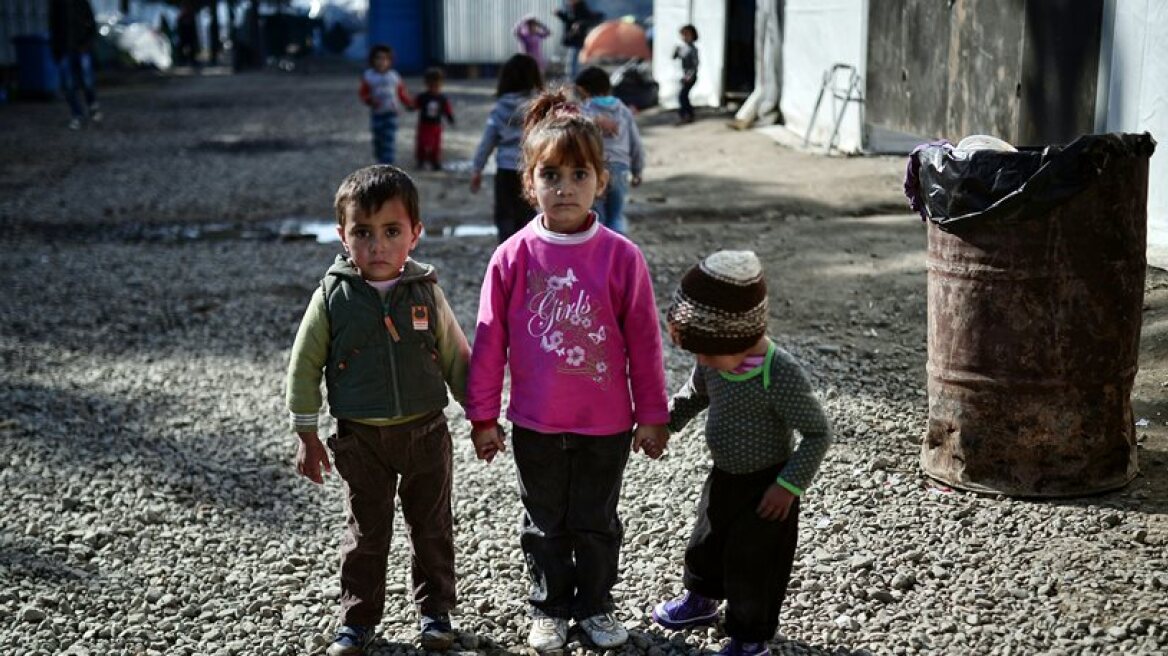 At least 400 unaccompanied children stranded in Idomeni