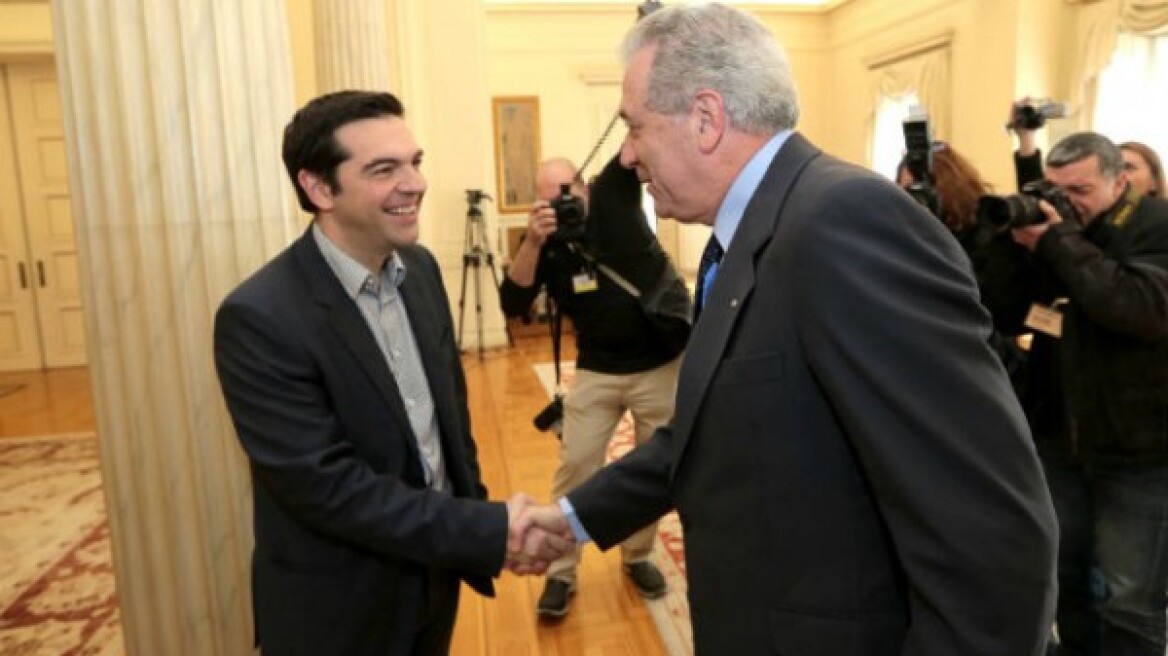 Συνάντηση Τσίπρα-Αβραμόπουλου το μεσημέρι