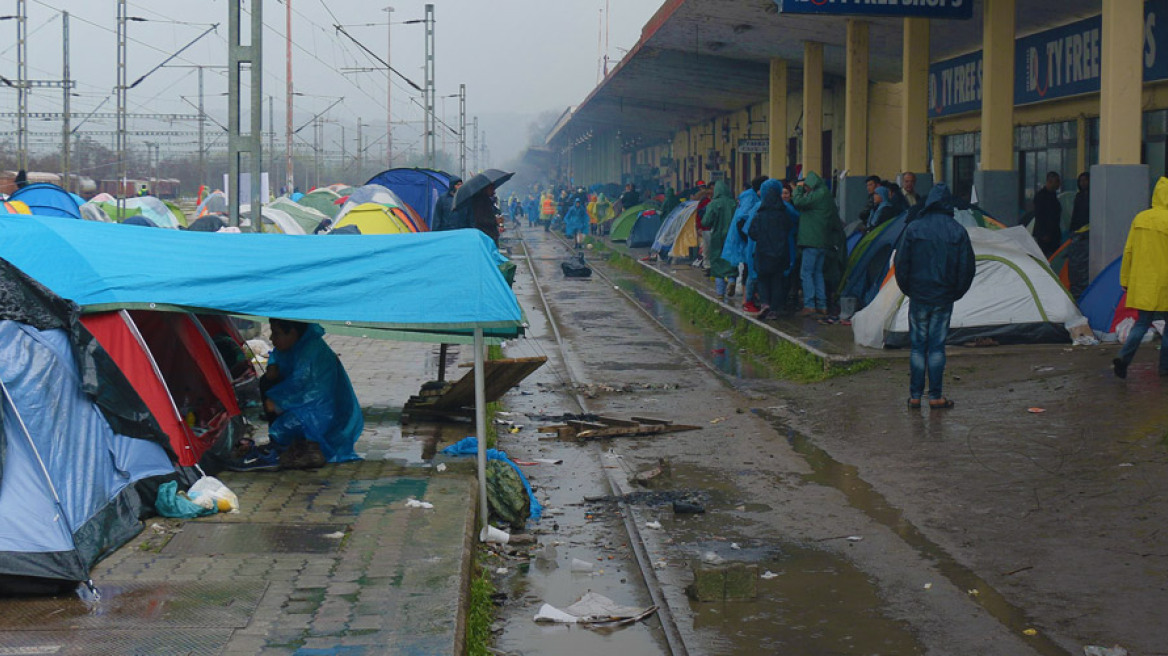 Gov’t prepares to evacuate Idomeni and create new centers for 30,000 refugees