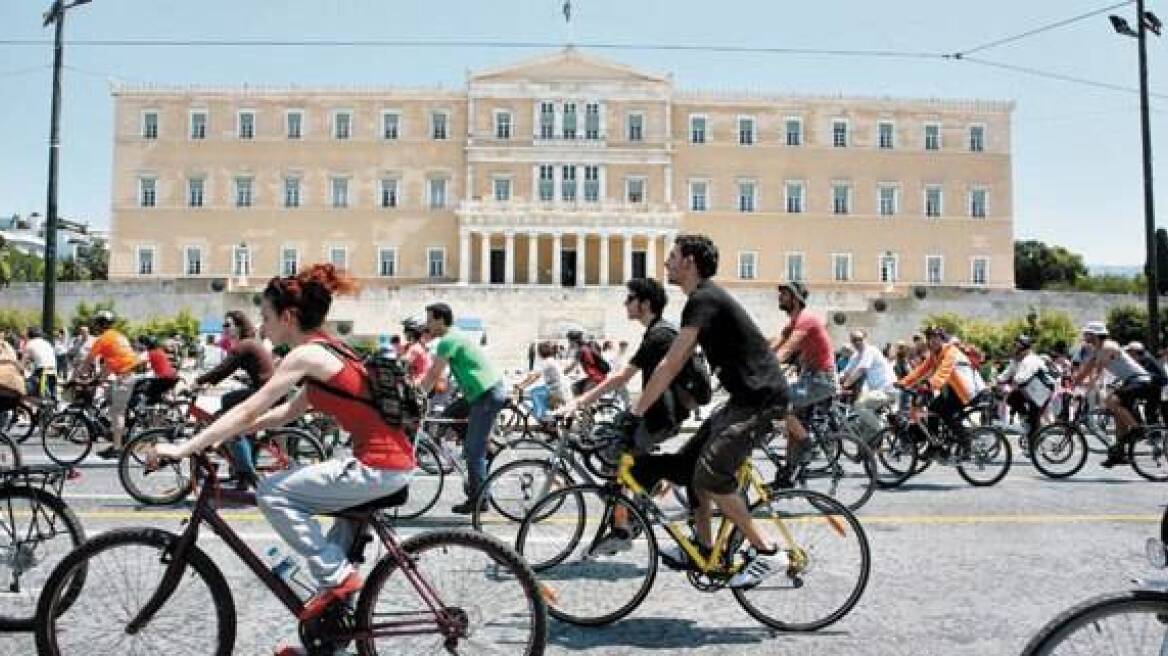 Discover Athens riding a bike