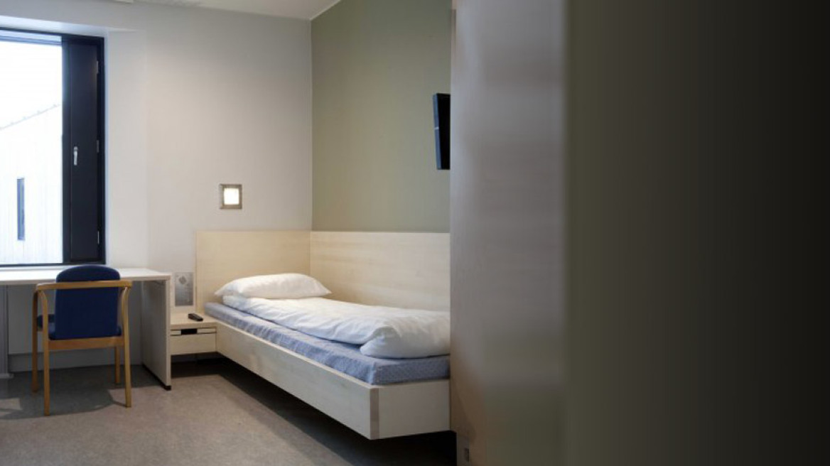 Φτιάχνουν «ερωτική φωλιά» μέσα στις φυλακές