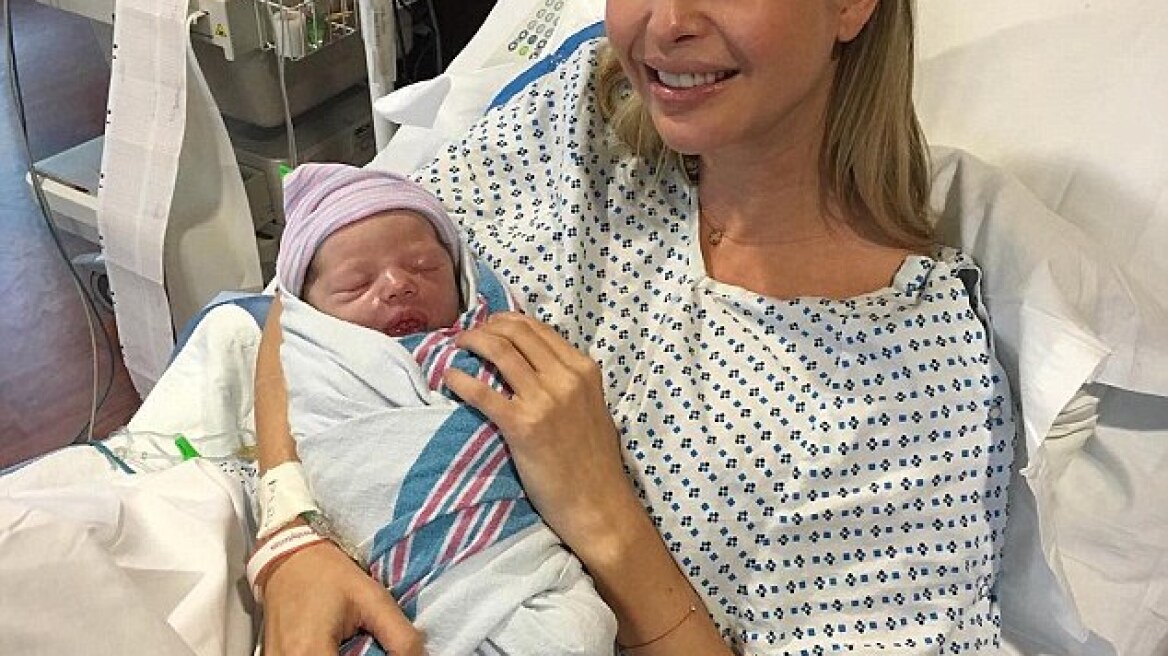 Η Ιβάνκα Τραμπ έγινε μητέρα για τρίτη φορά