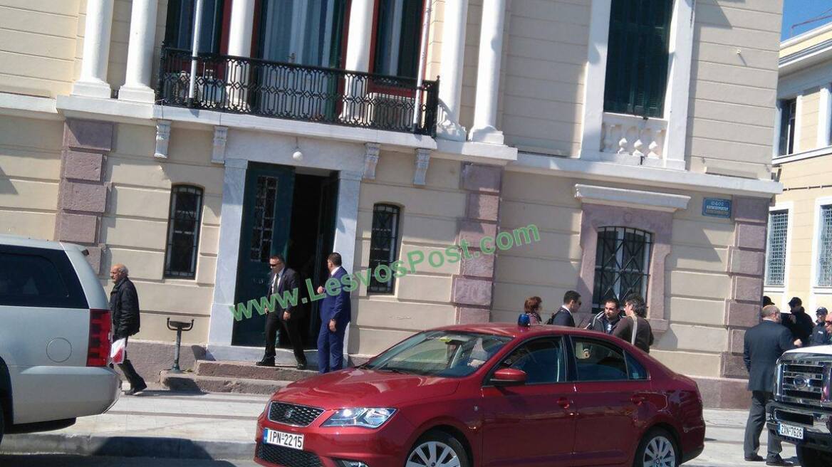 Στη Λέσβο ο Αμερικάνος Πρέσβης και η υφυπουργός Εξωτερικών των ΗΠΑ