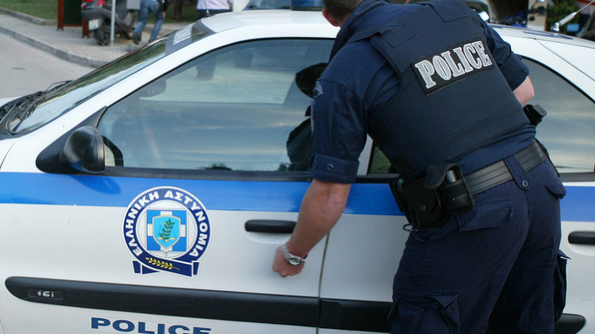 «Πιστολέρο» στη Χερσόνησο έβαλε στο… μάτι συνταξιούχους