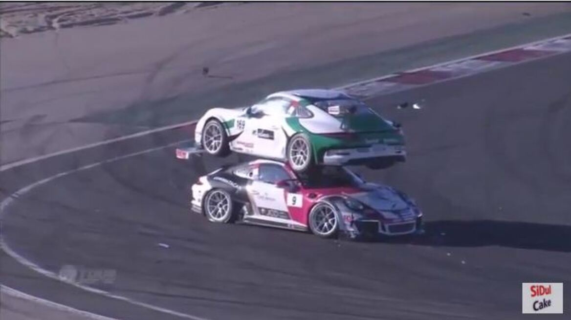 Βίντεο: Δείτε το πιο αστείο ατύχημα σε αγώνες αυτοκινήτων