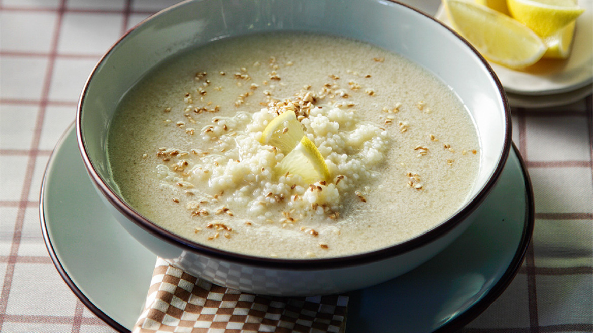 Ταχινόσουπα με κουσκούς και σουσάμι καβουρδισμένο
