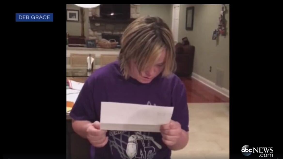 Βίντεο που ραγίζει καρδιές: Έφηβη με σύνδρομο Down μαθαίνει ότι πέρασε στο πανεπιστήμιο