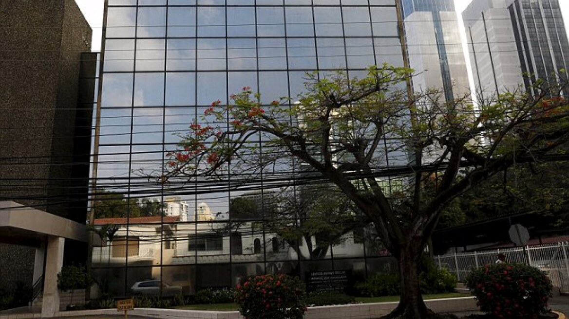 Panama Papers: Πώς οι πλούσιοι του πλανήτη έκρυβαν περιουσίες από τις πρώην τους