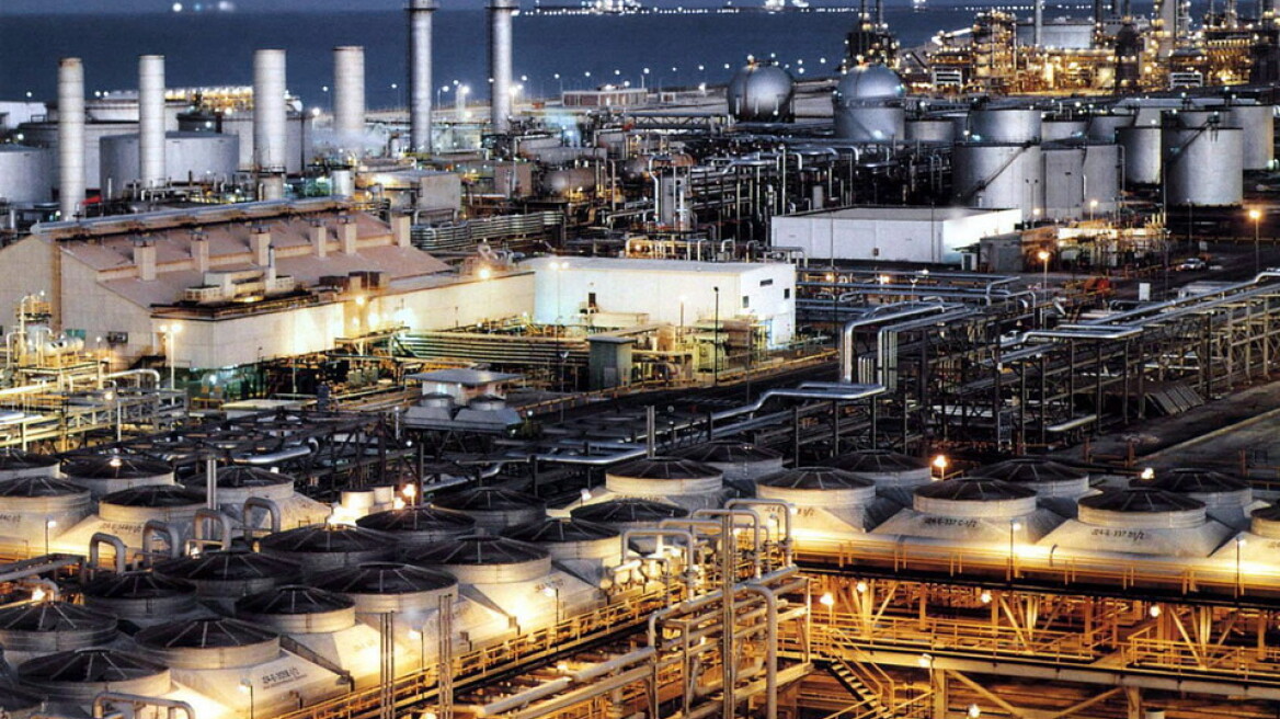 Με απώλειες ξεκίνησε τη βδομάδα το αργό πετρέλαιο