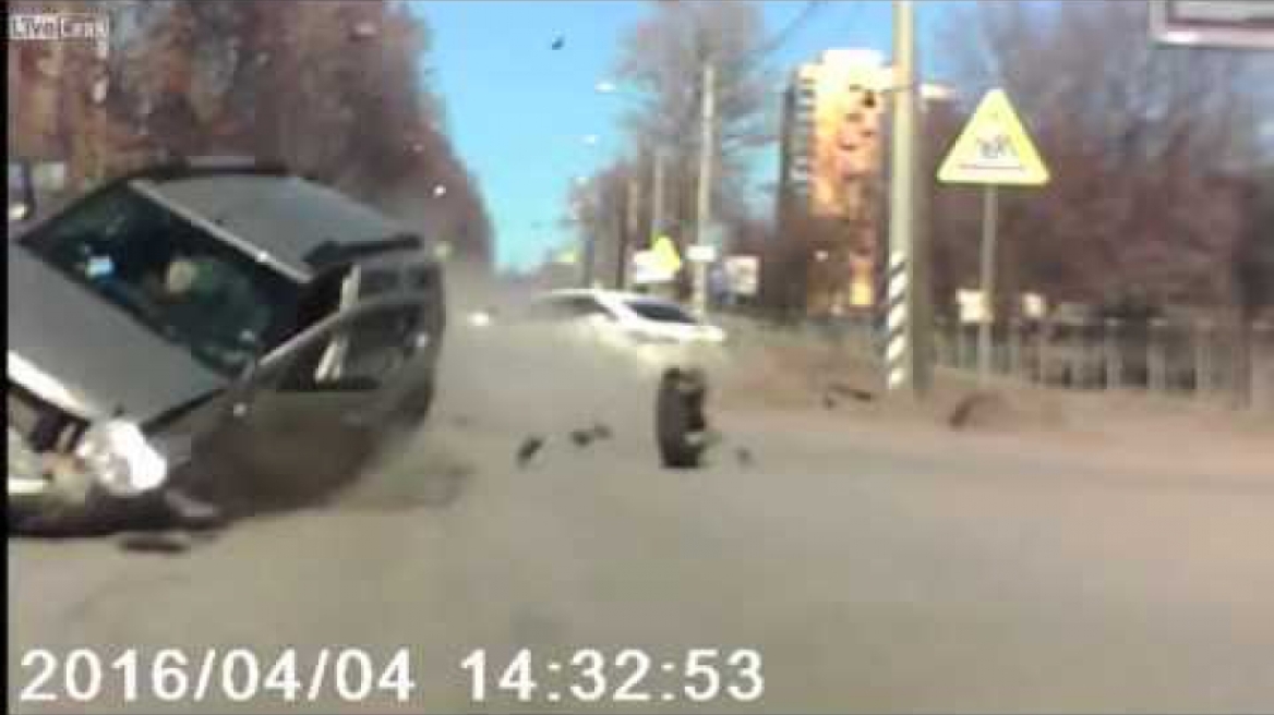 Όταν ο χάρος έρχεται κατευθείαν πάνω σου... (ΒΙΝΤΕΟ)