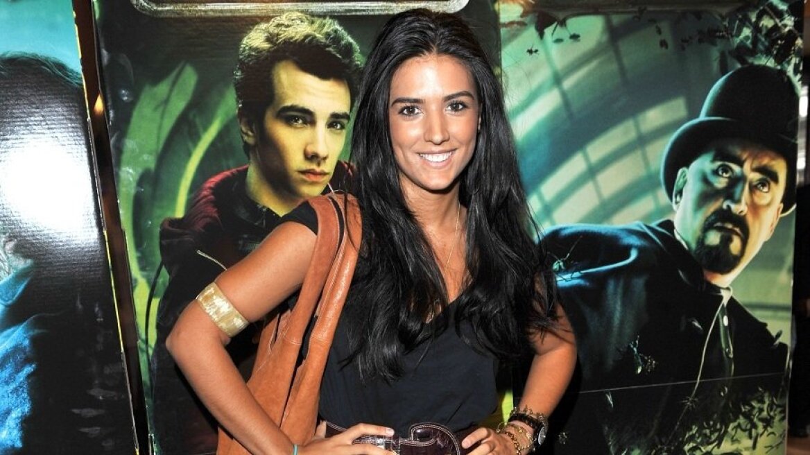 Η Ανάρα του Νασρί έβαλε το μπικίνι!