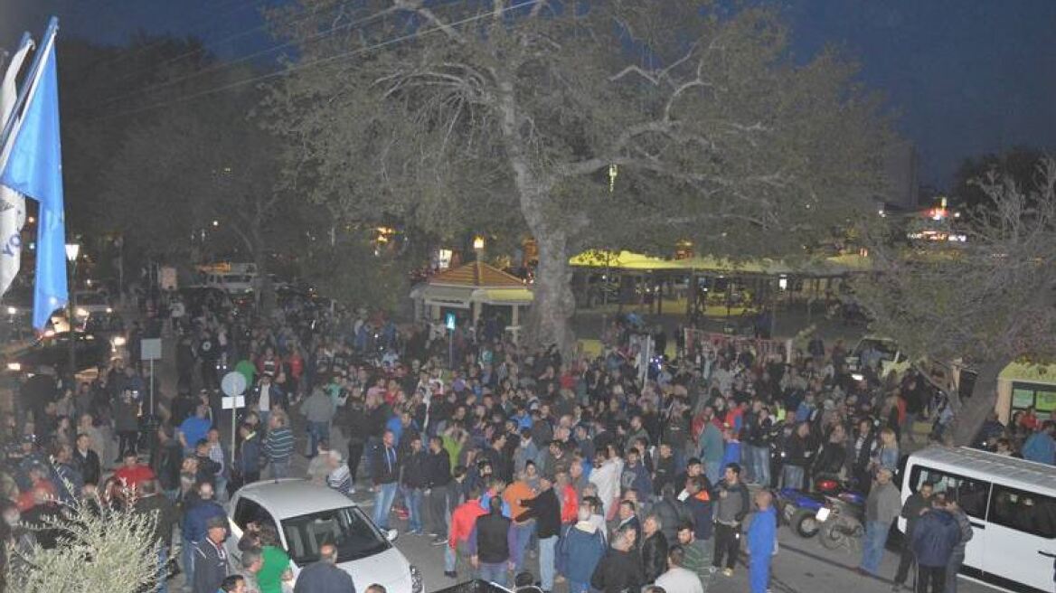 Διχασμένη η Χίος για τους πρόσφυγες