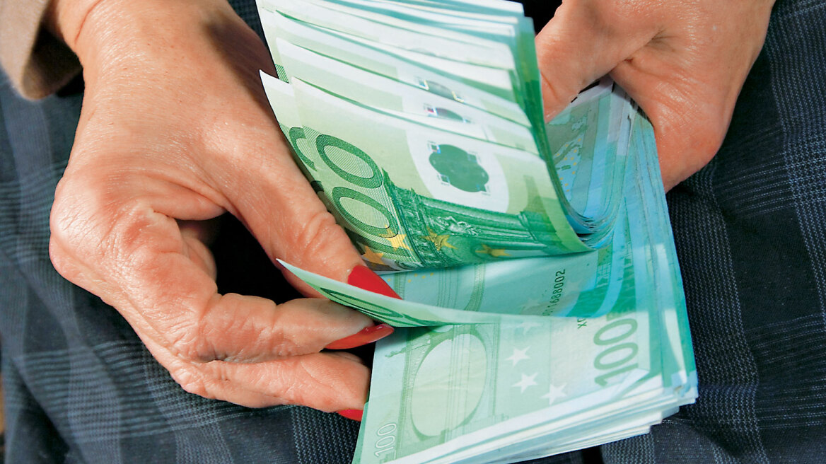 Δράμα: Απατεώνες απέσπασαν 10.000 ευρώ από ηλικιωμένη