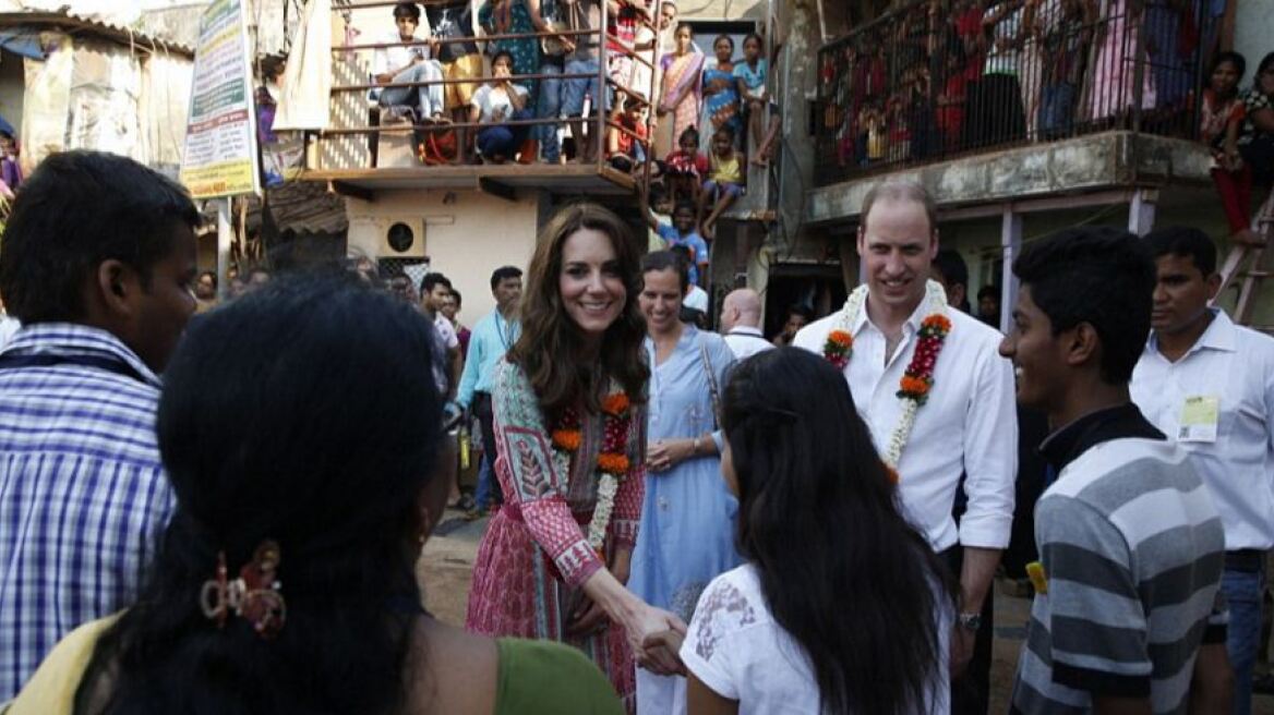 Περιοδεία του πρίγκιπα Ουίλιαμ και της Κέιτ στις φαβέλες της Ινδίας