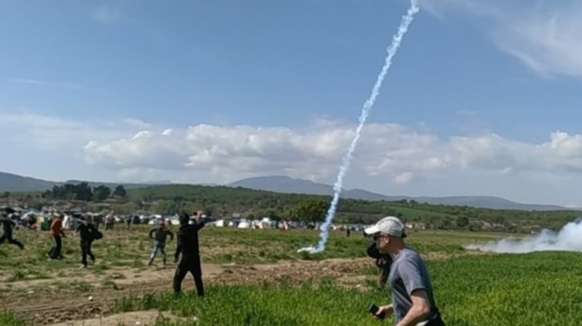 Violent incidents in Idomeni: Immigrants try to take down the fence