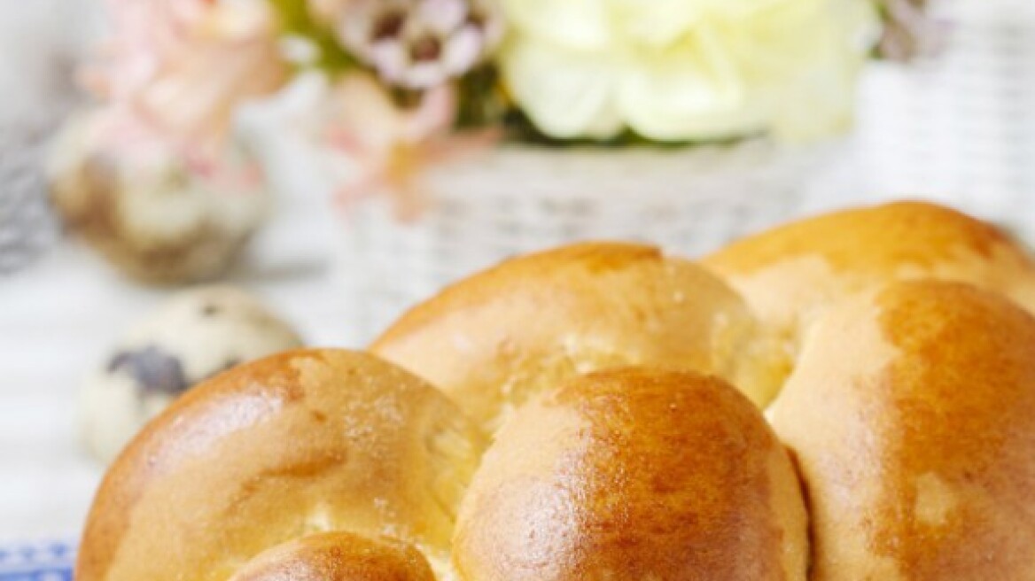 Πασχαλινό τσουρέκι