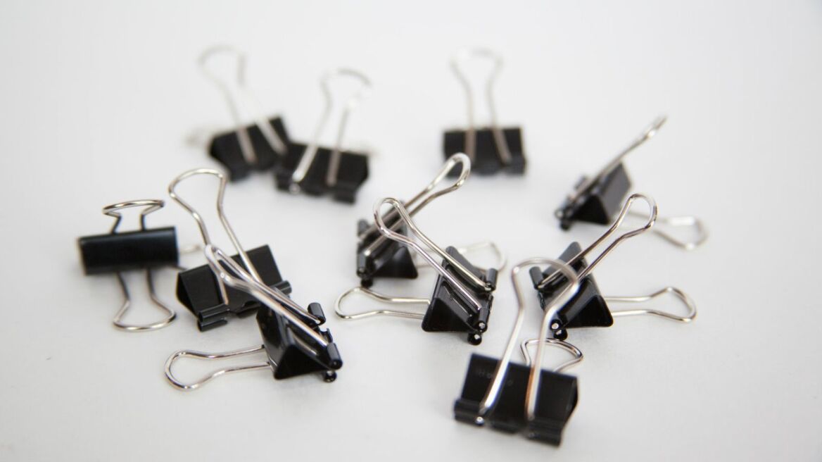 Amazing video: How many things can you do with a binder clip?