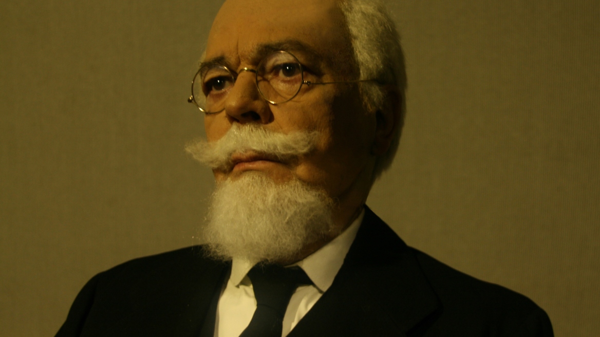 Ο Γιάννης  Μόρτζος ενσαρκώνει τον Ελευθέριο Βενιζέλο