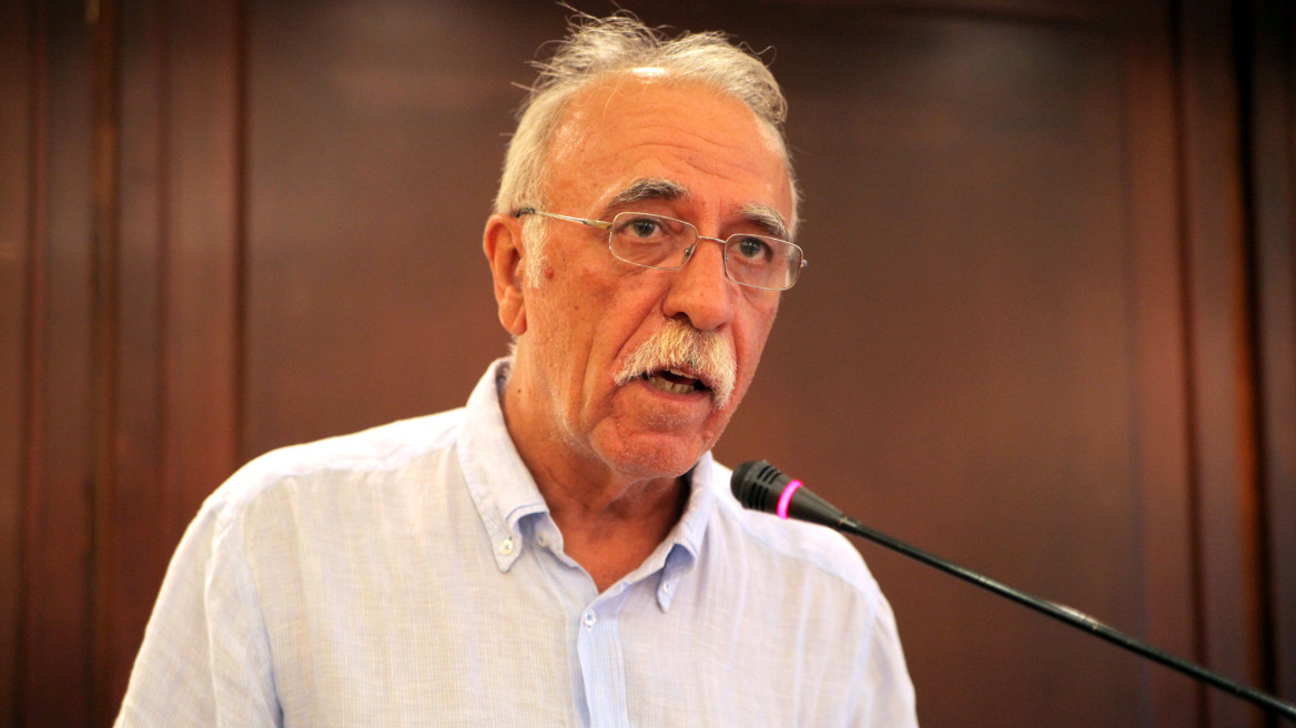 Βίτσας για ΜΚΟ: Χρειάζονται τεράστιες δυνάμεις για να ελέγξεις ποιος είναι αλληλέγγυος και ποιος «πονηρός»