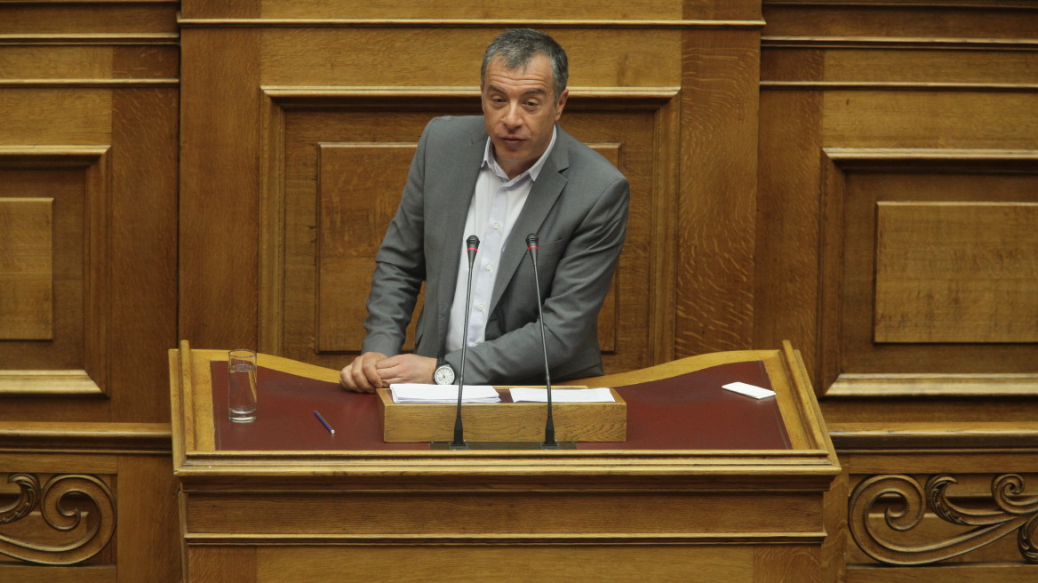 Θεοδωράκης: Οι ακραίοι κάνουν πάρτι