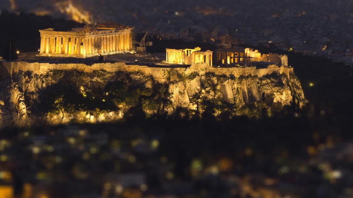 Athens and Santorini included in top 10 value-for-dollar destinations