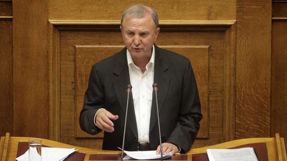 Παπαδόπουλος (ΣΥΡΙΖΑ): Θα παραιτηθώ αν επιβληθεί ΦΠΑ 24%