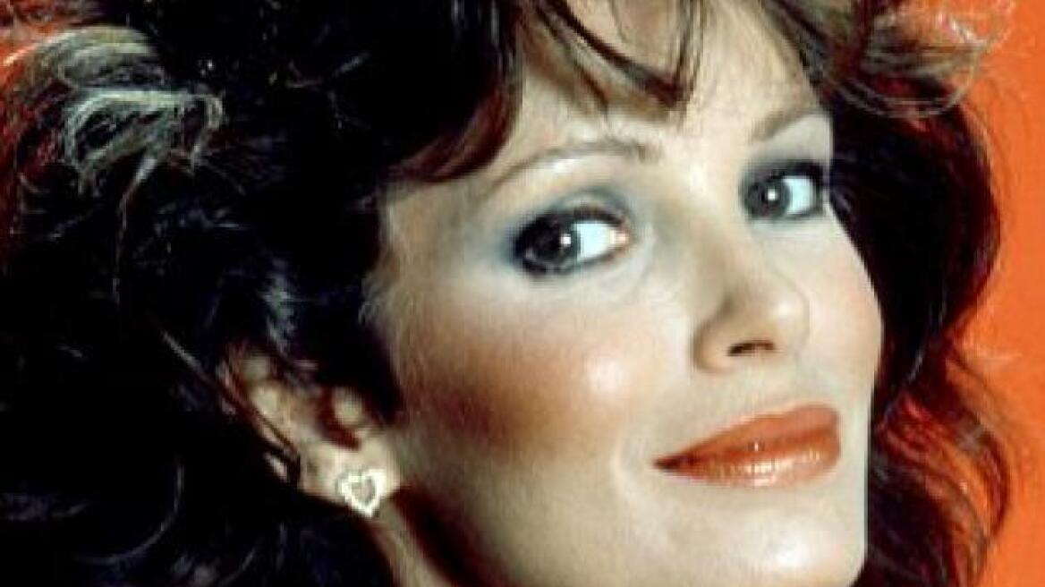 Πώς είναι σήμερα ο μελαχρινός «άγγελος του Τσάρλι»;