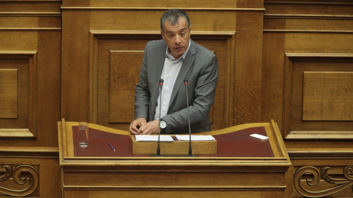 «Αιχμές» Θεοδωράκη για χρηματοδότηση του ΣΥΡΙΖΑ από τη Βενεζουέλα