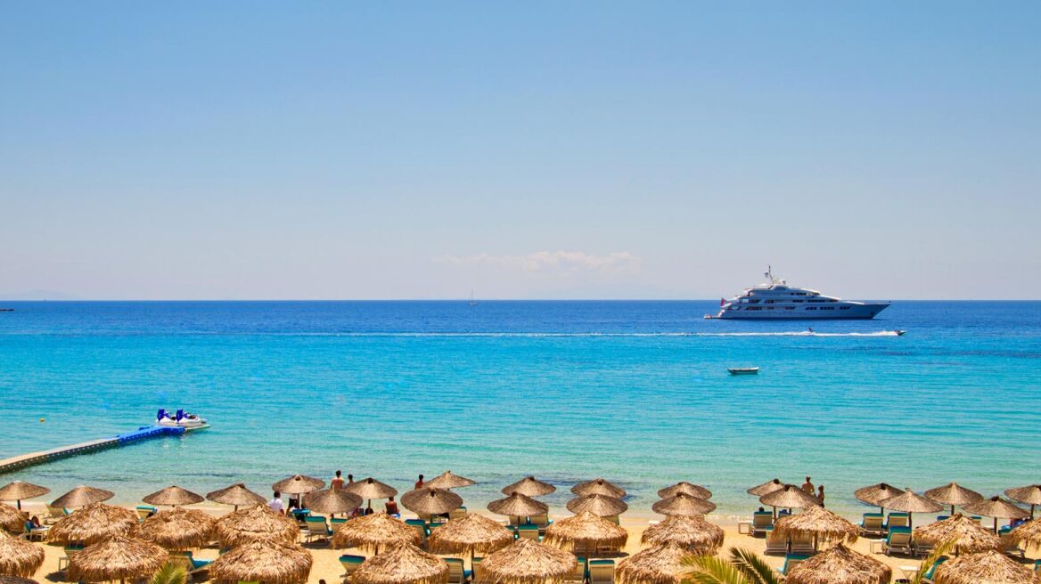 Η επιστροφή του Monarch στη Μύκονο