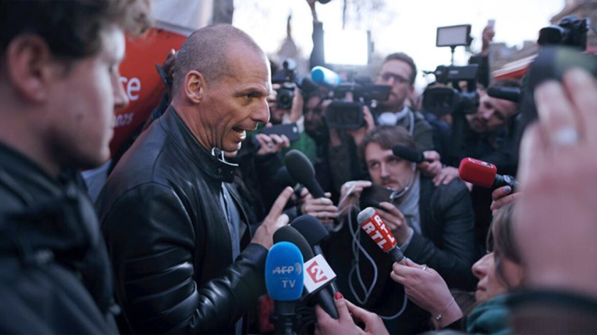 Former FinMin Varoufakis blasts Hollande on labour reforms (photos+videos)
