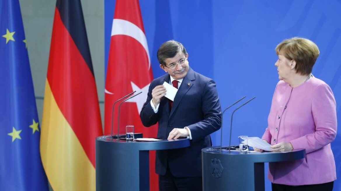 Turkish PM Davutoglu to EU: No visas for Turks, no refugee deal