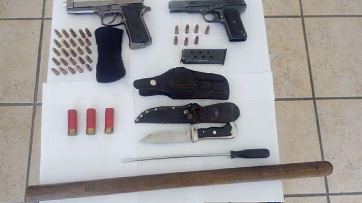Παππούς συνελήφθη με οπλοστάσιο στην Πρέβεζα!