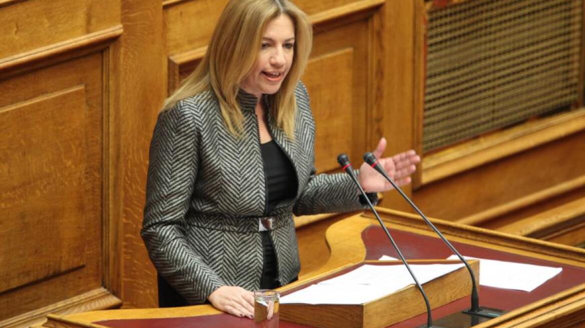 Φώφη προς κυβέρνηση: Δώστε λύση αλλιώς φύγετε