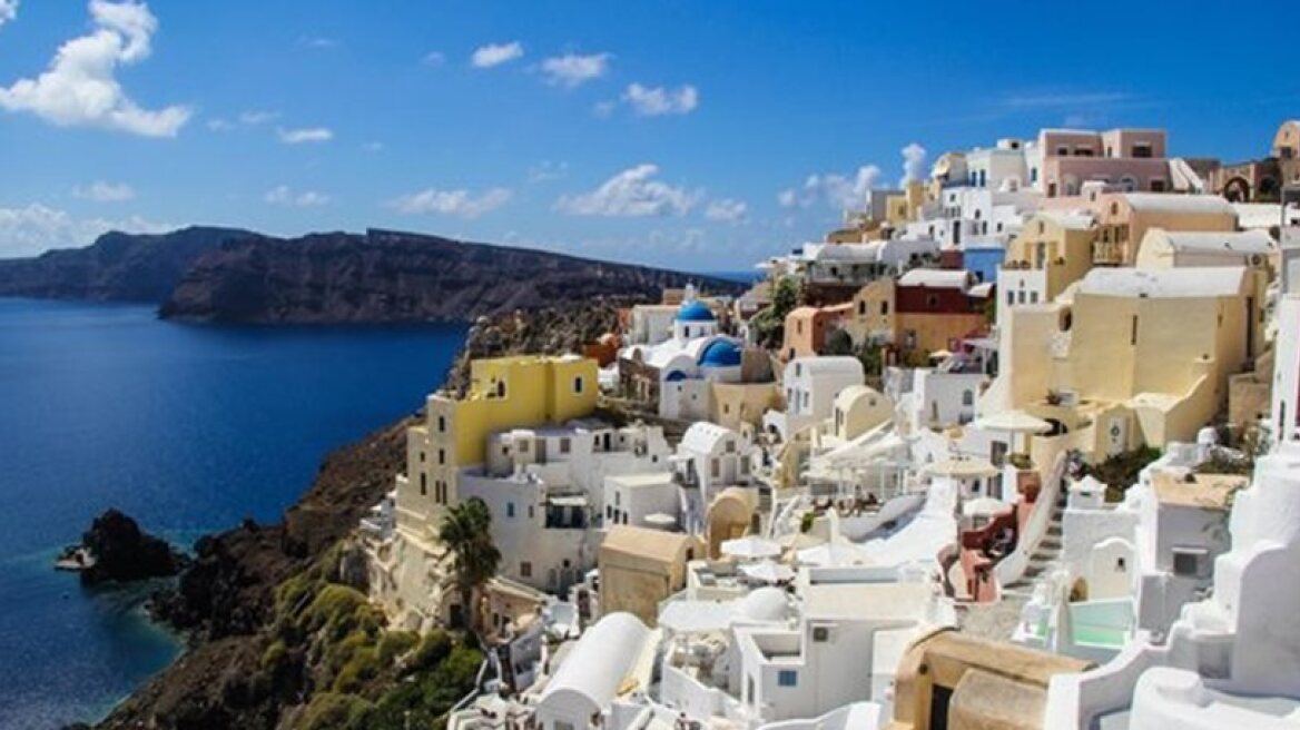 Santorini 2nd best island in the world: TripAdvisor (photos)