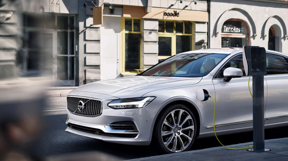 Η Volvo βλέπει 1 εκατ. ηλεκτρικά έως το 2025