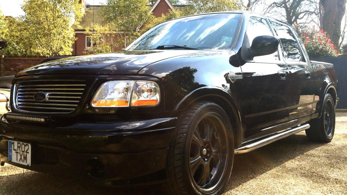 Σε δημοπρασία η... αυτοκινητάρα του Beckham