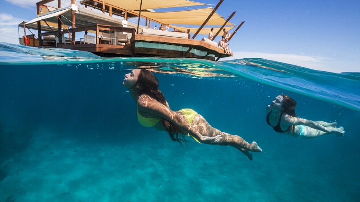 Pizza in ‘paradise': Floating pizzeria (video+photos)