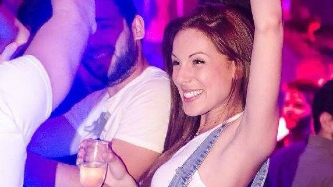 Έβαλε... φωτιές με το τσιφτετέλι της η Αναστασία Δρακά!